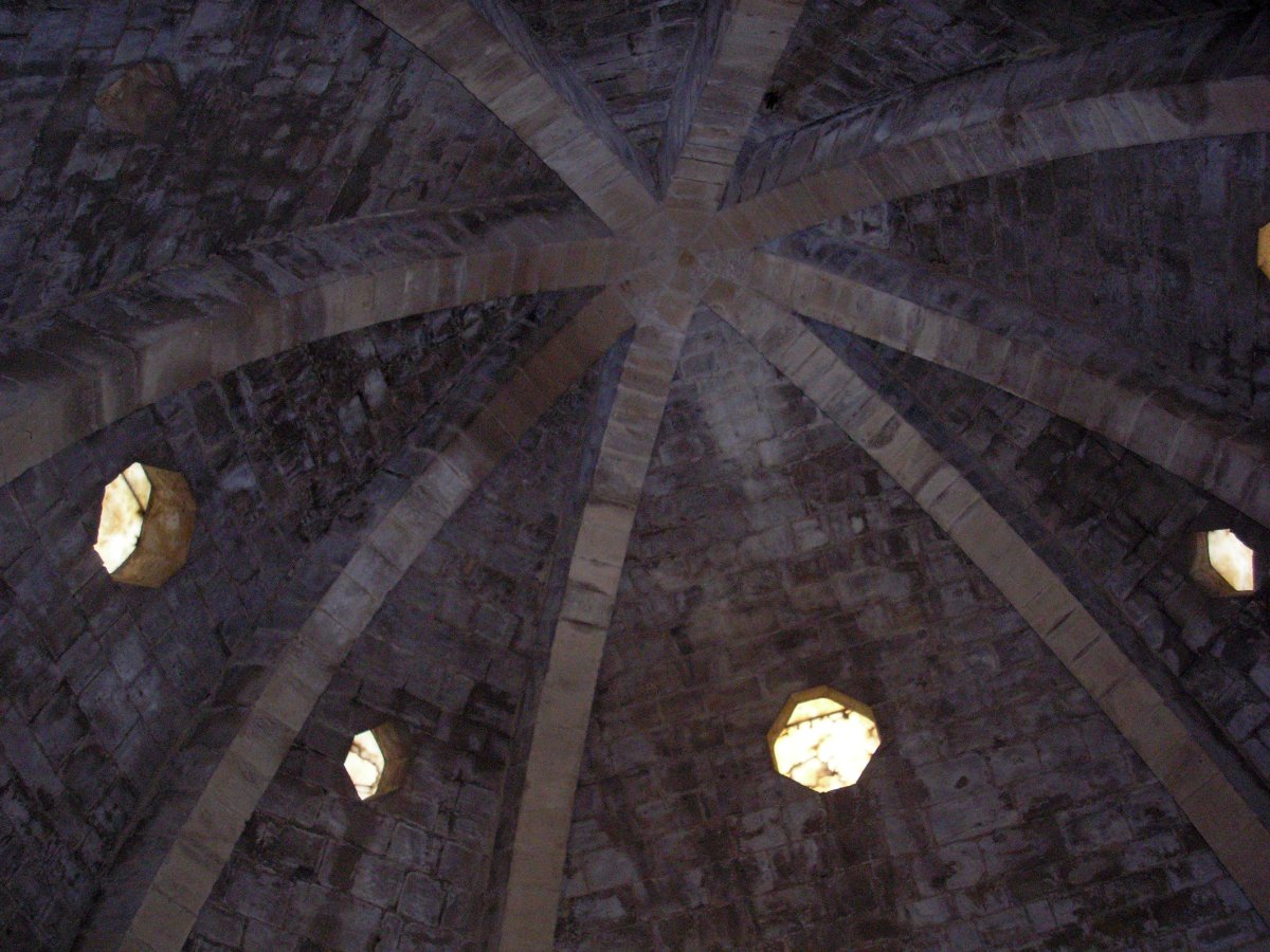 Eunateko Santa Mariaren barrualdea