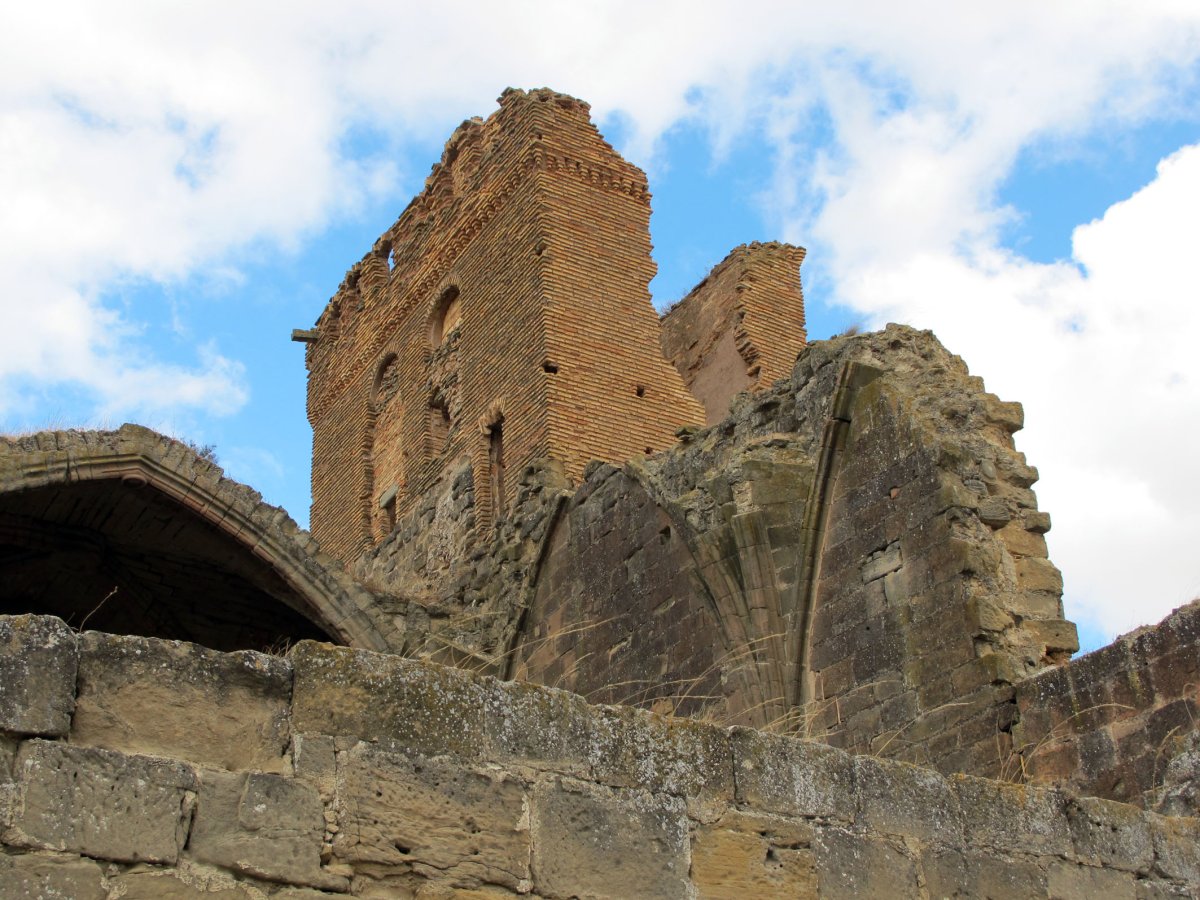 Santo Kristo ermitaren hondakinak Kaparroson