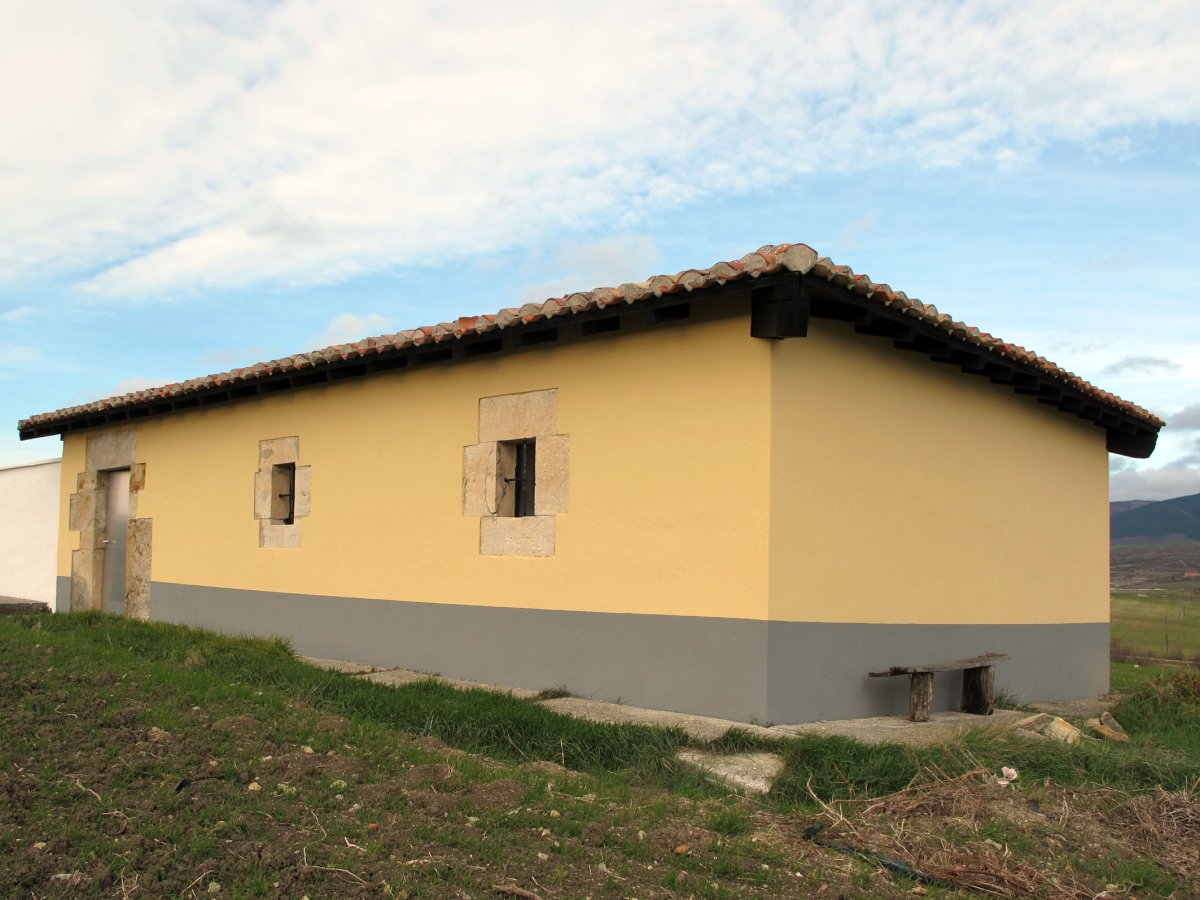San Pedro ermita Luzuriagako hilerrian