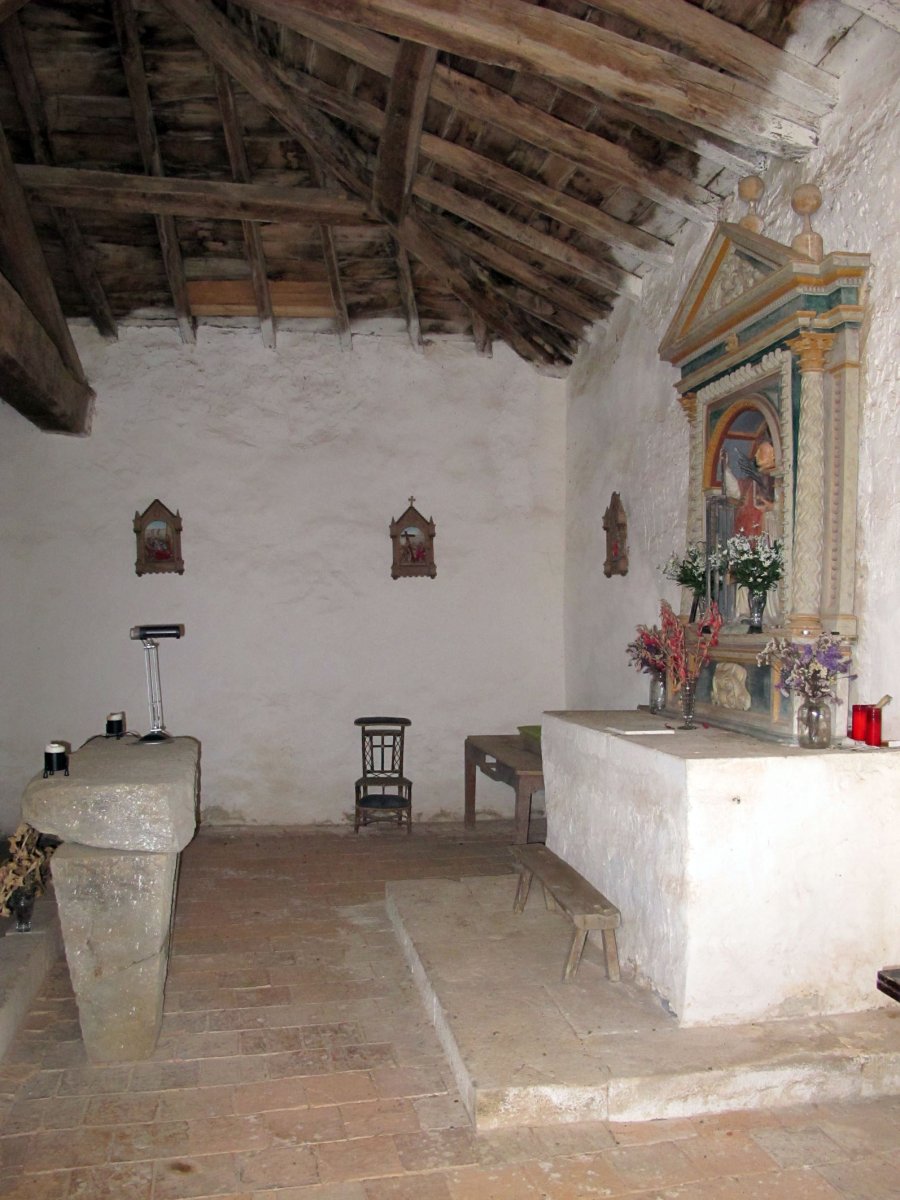 San Lorentzo ermitaren barrualdea