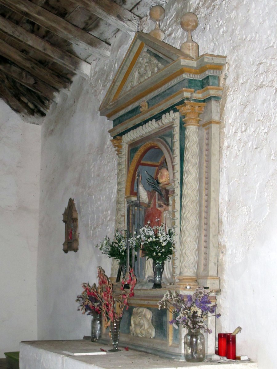 San Lorentzo ermitaren barrualdea