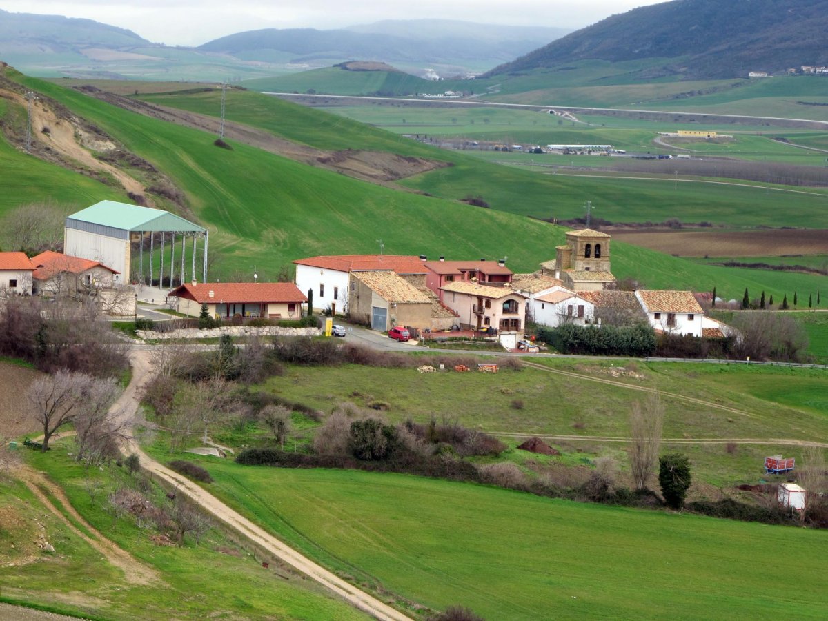 Olatz herria San Migel ermitatik ikusita