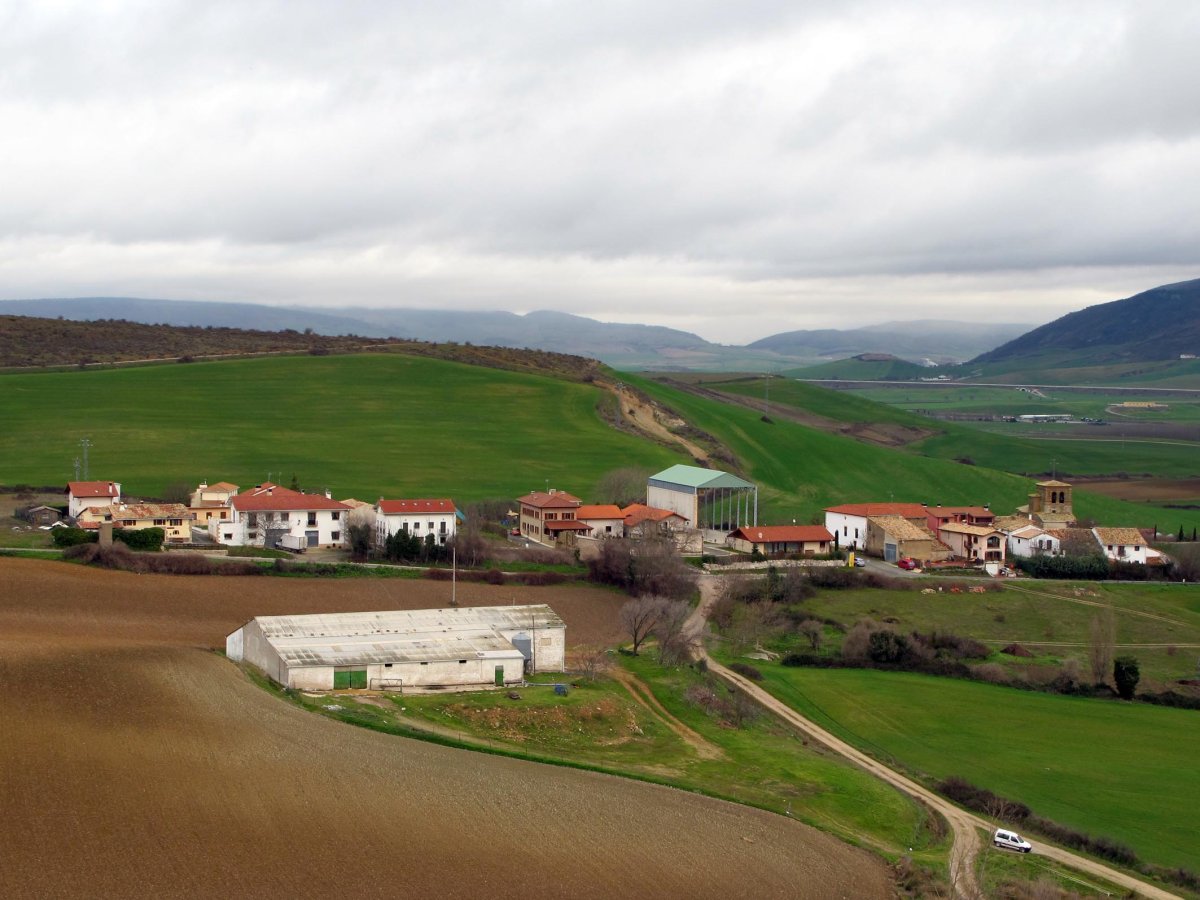 Olatz herria San Migel ermitatik ikusita