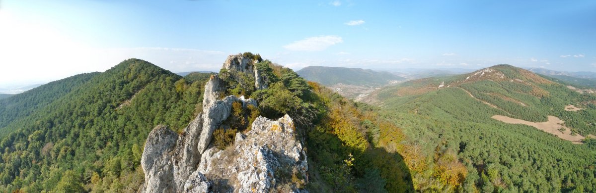 Antxorizko harriak, gurutzedun haitzetik