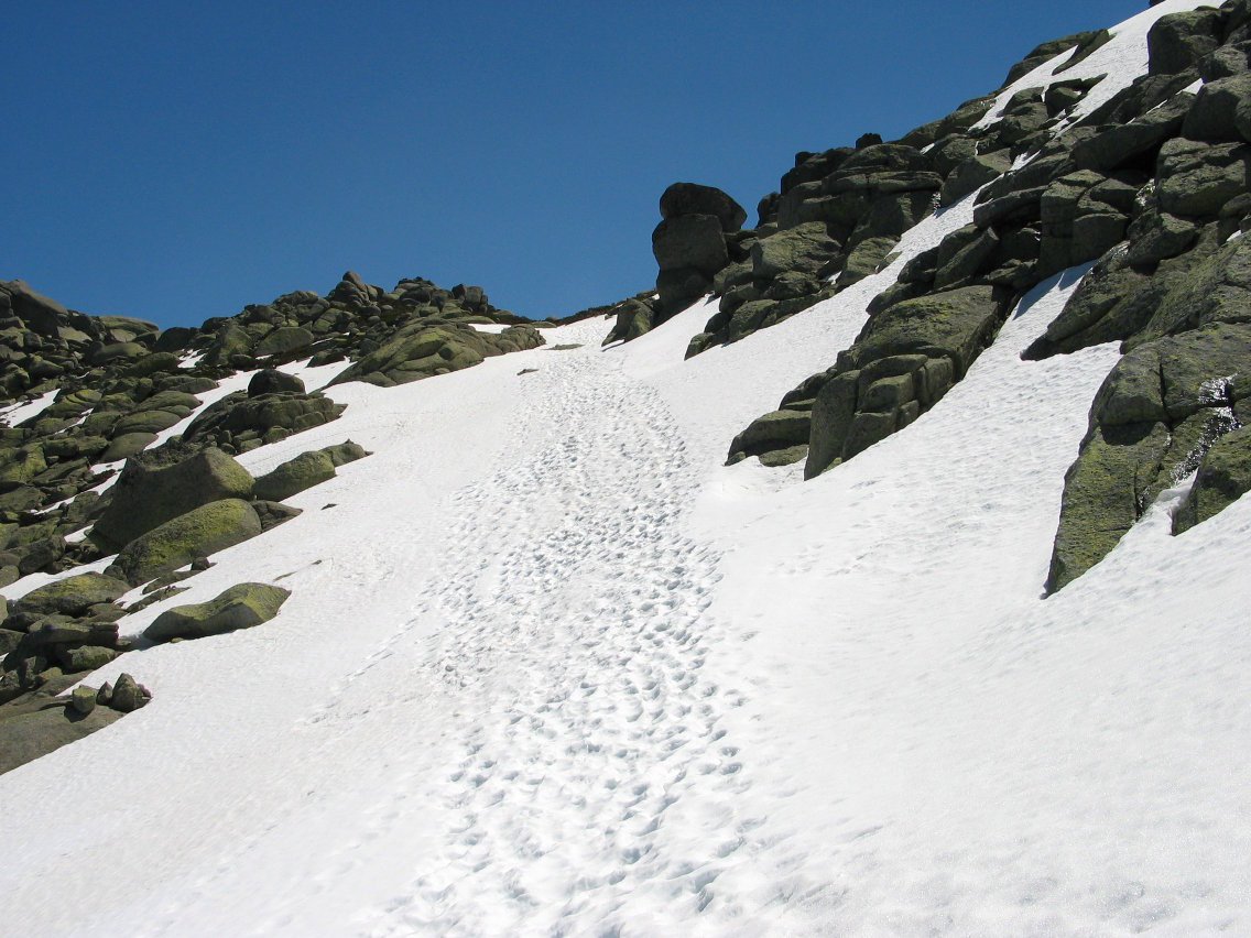 Elurretako pasarte bat bidean