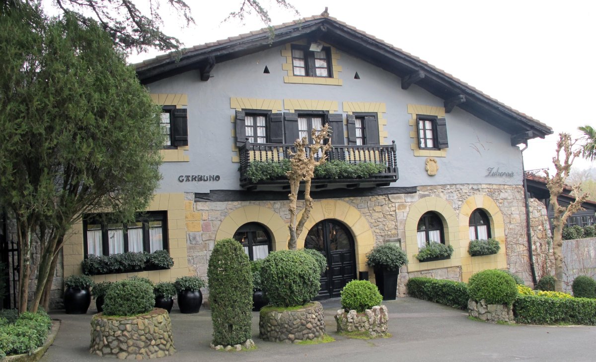 Garbuno etxea-Zuberoa jatetxea