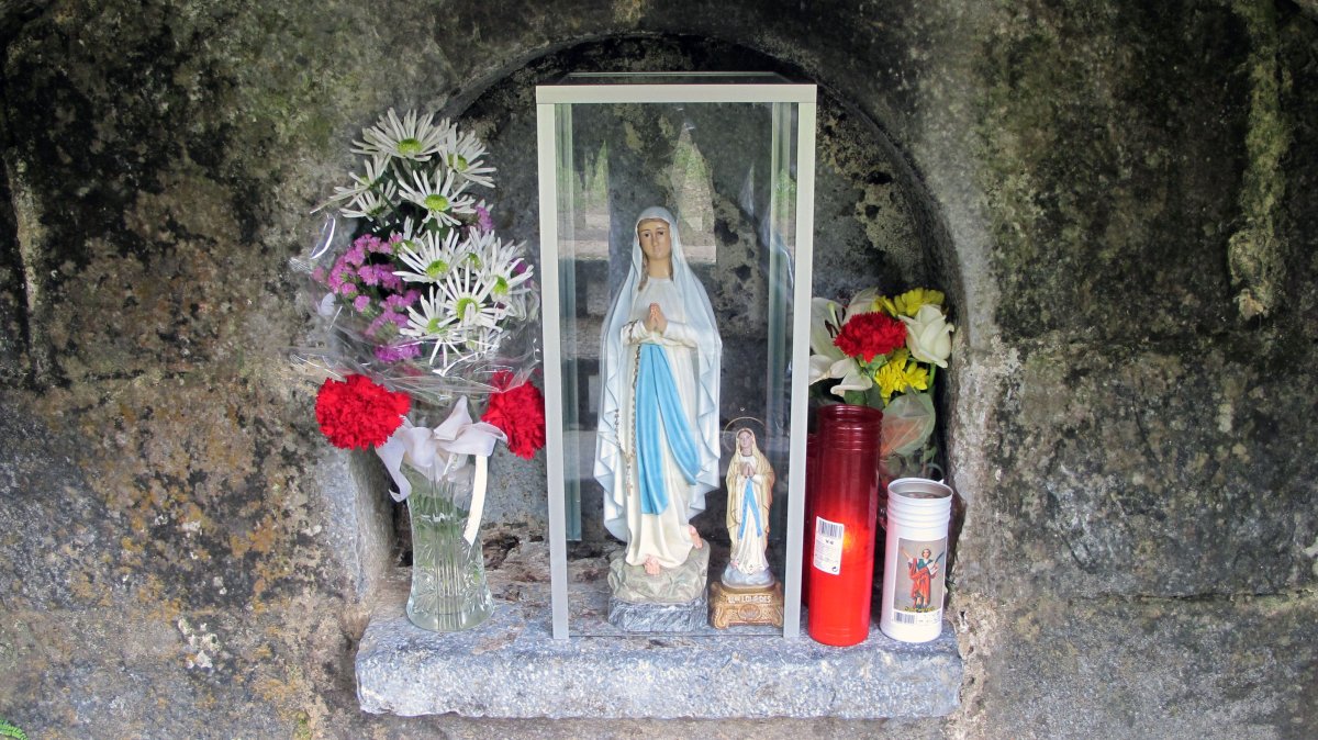 Ermitaren atariko iturria