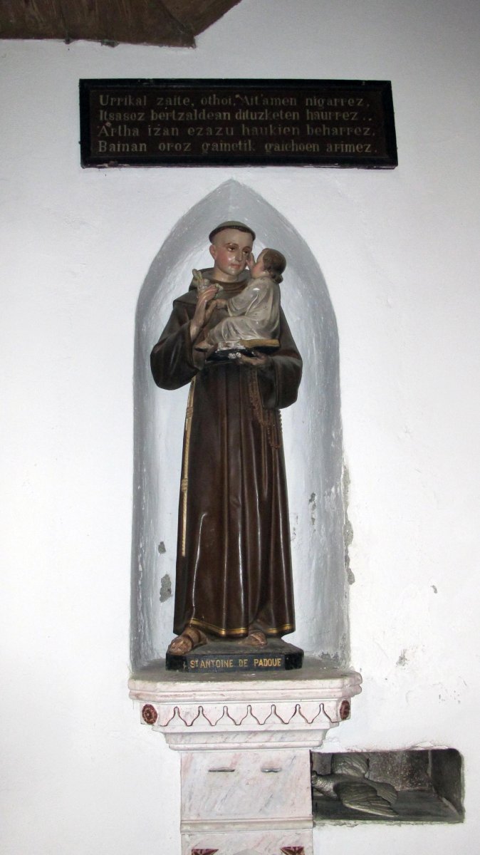 Notre Dame eliza, barruko irudia