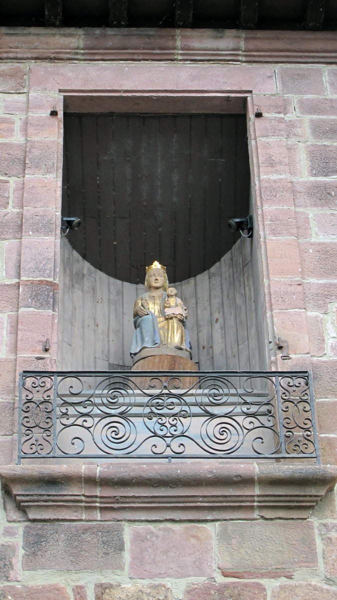 Santa Maria eliza, kanpoko irudia