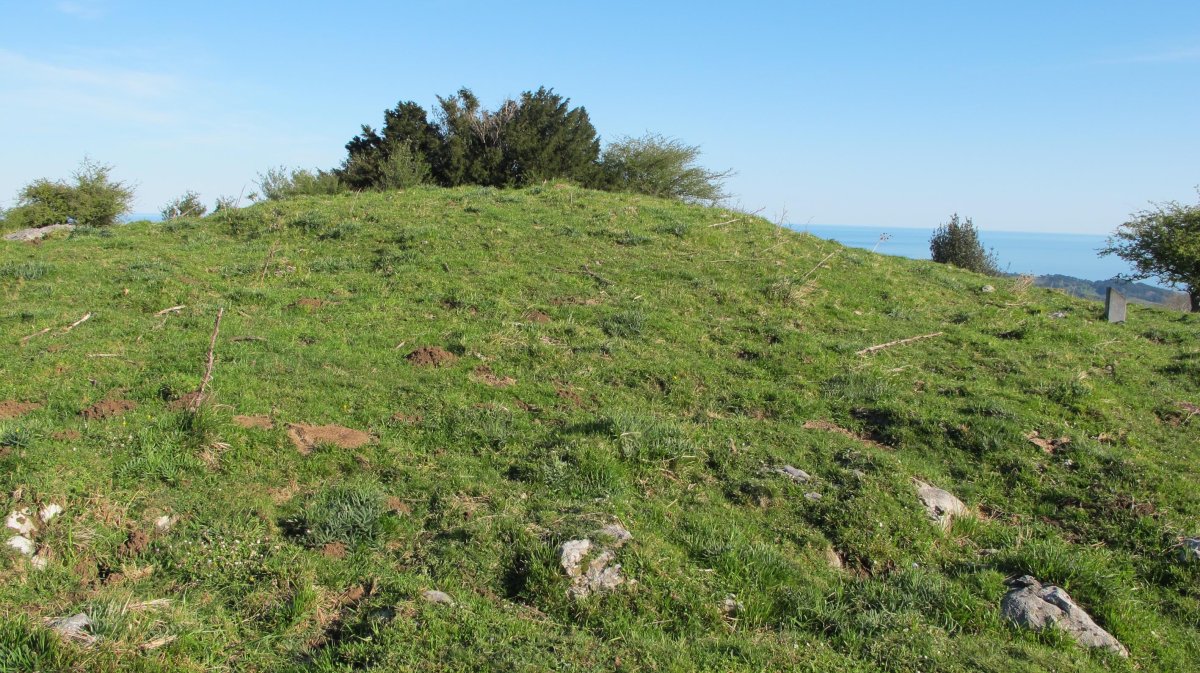 Saberriko Haitzak tumulua