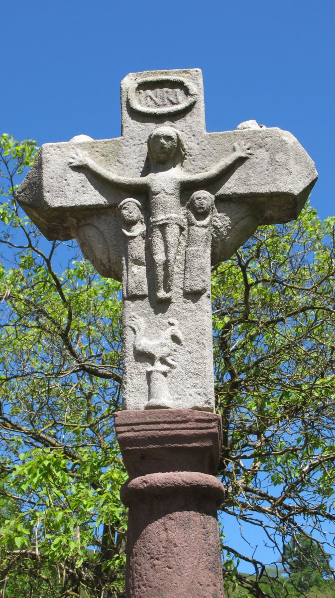 Kruzeroa ermitaren aurrean