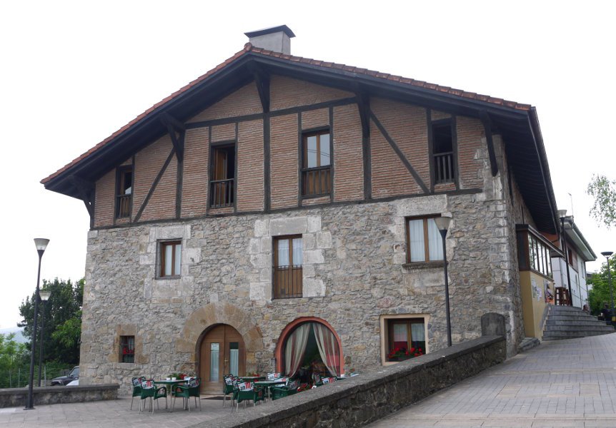 Bikarioetxea etxea Adunan