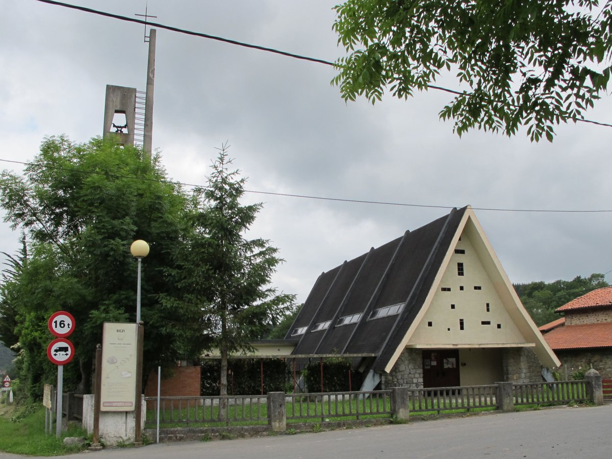 San Cosme ermita Bezi auzoan