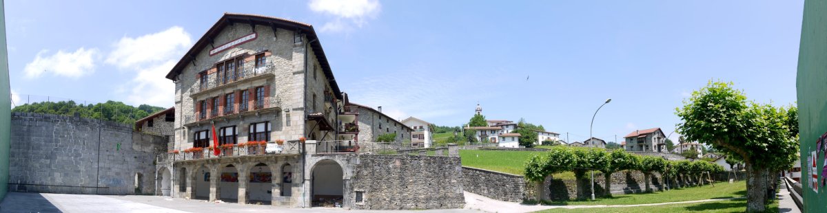 Aresoko udaletxea eta inguruak