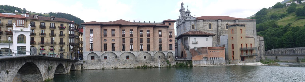 Idiakez jauregia eta inguruak, Tolosa