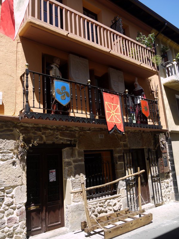 Kale nagusiko etxea, Erdi Aroko Azokako egunerako atonduta