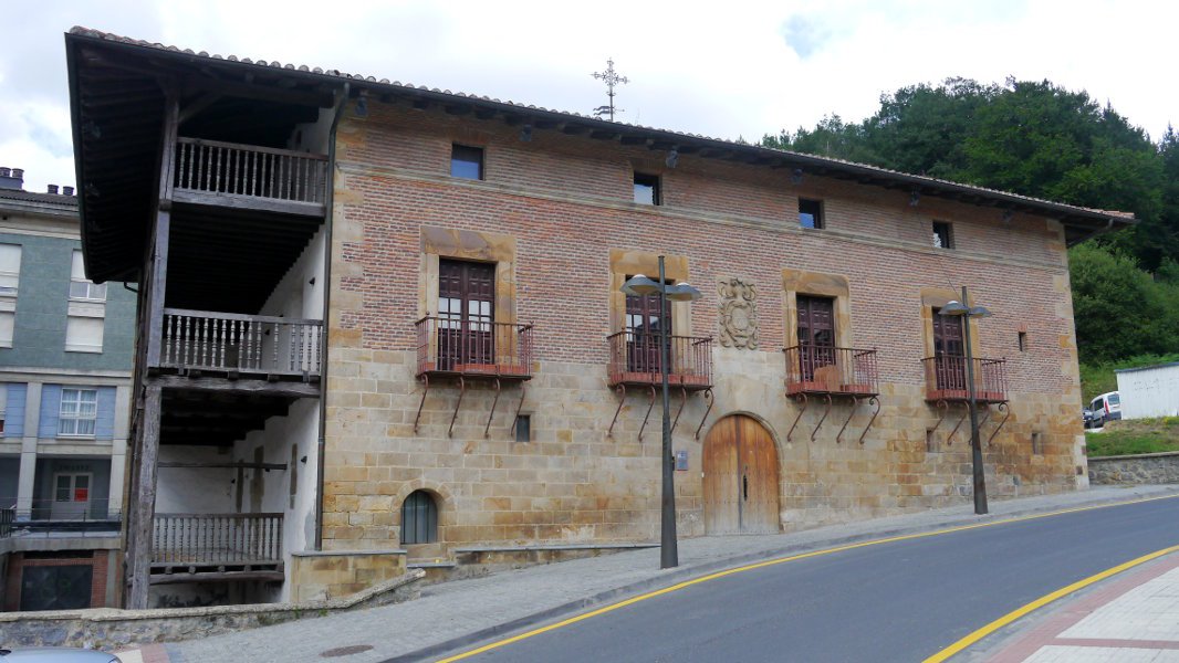 Bikuña jauregia, Legazpi