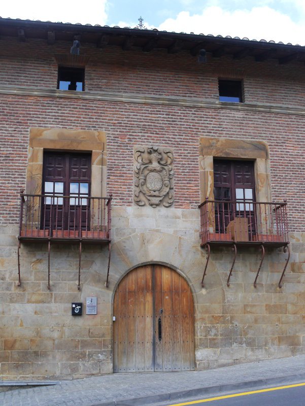 Bikuña jauregia, Legazpi