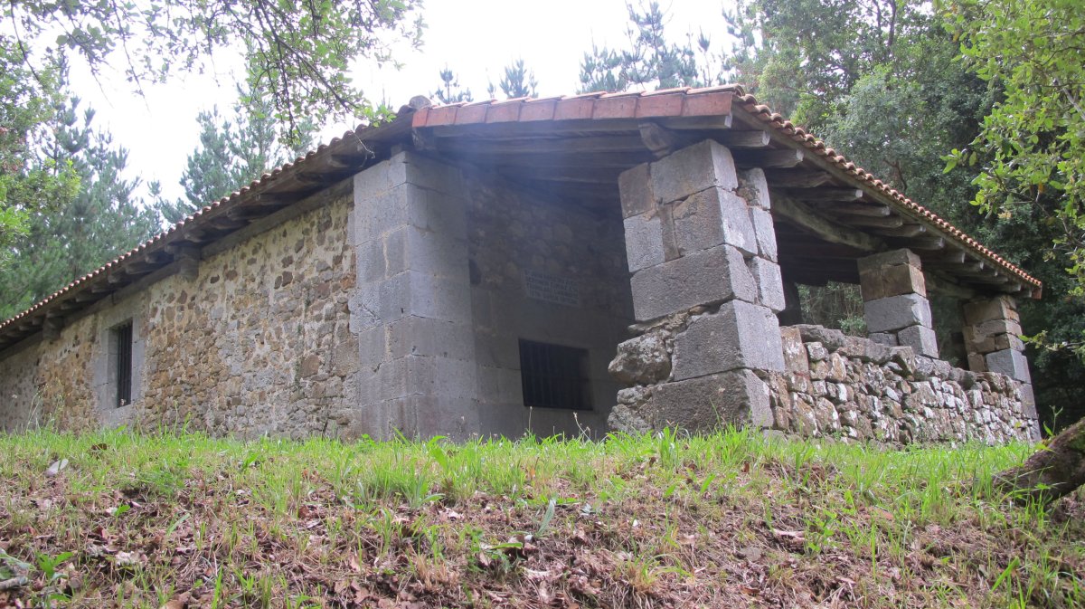 San Juan ermita Aldegoiena auzoan, Mañaria