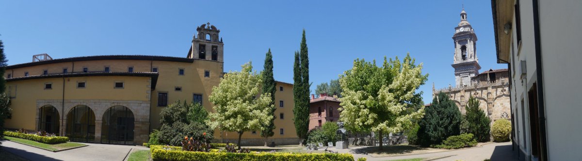 Anaitzeen plaza eta Santa Ana antzokia, Oñati