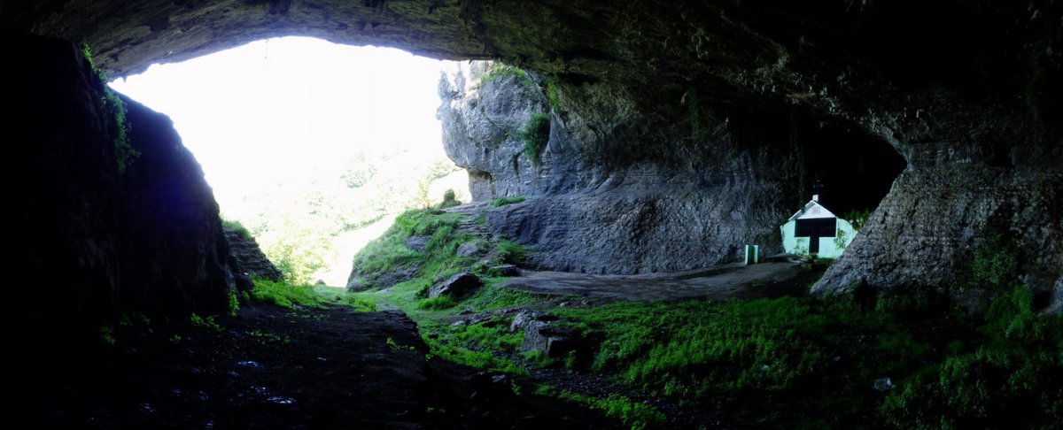 Magdalena ermita Urallaga kobazuloan