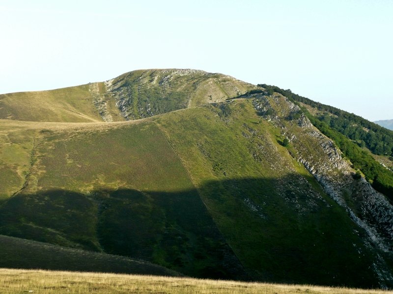 Goñiburu Txiki. Atzean, Goñiburu