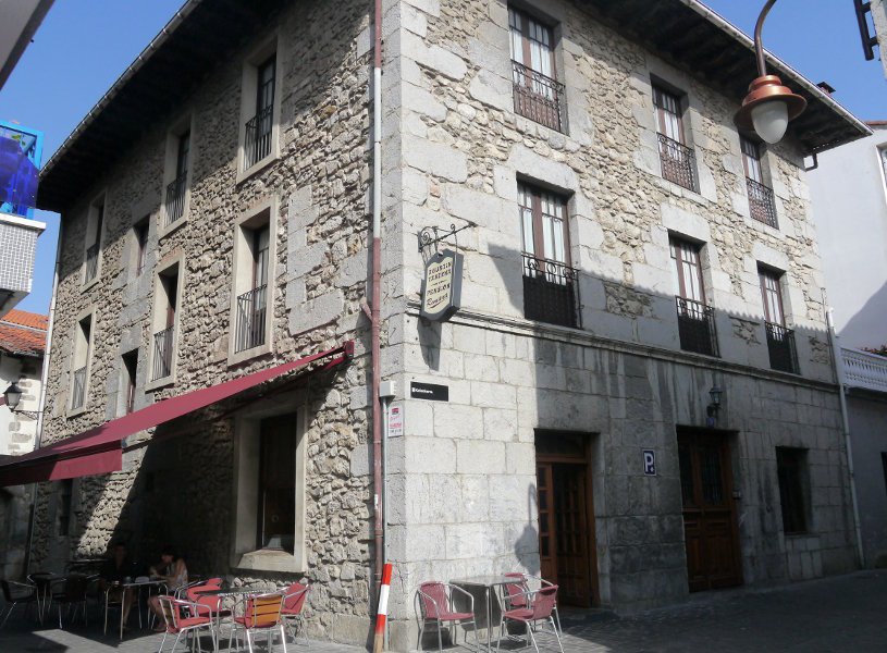 Kaleokerra kaleko 5. zki.a, Zestoa