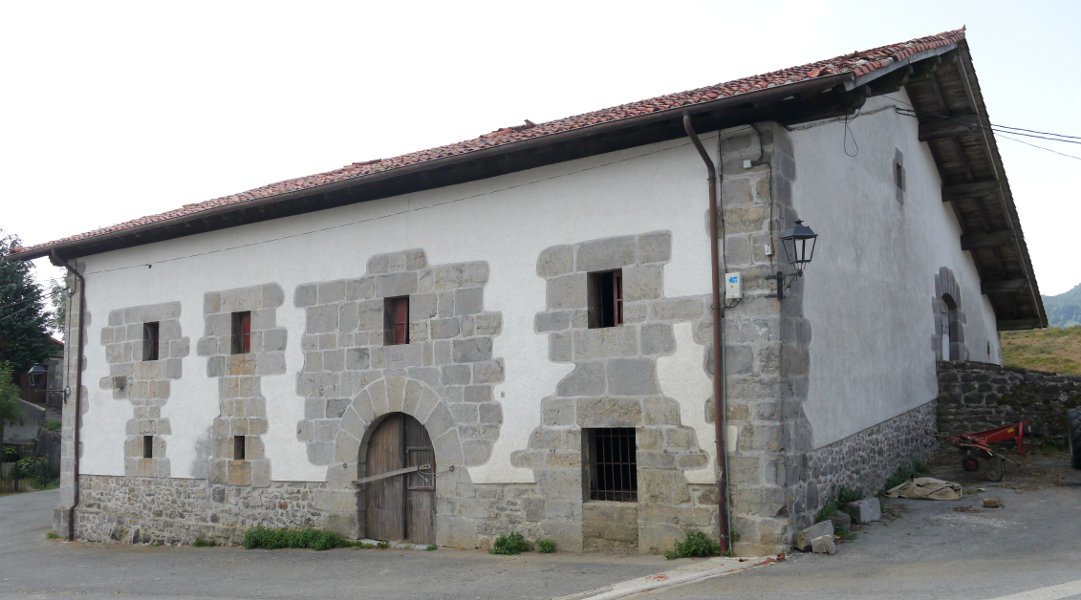 Herriko etxea, Albiasu