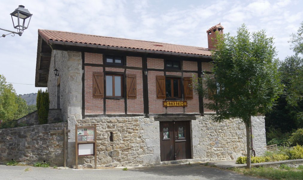 Herriko etxea, Albiasu