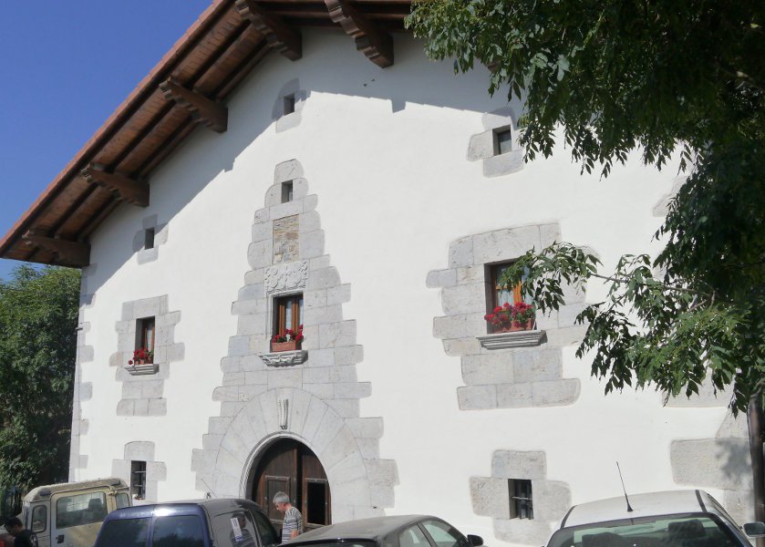 Ostatua etxea, Arruitz