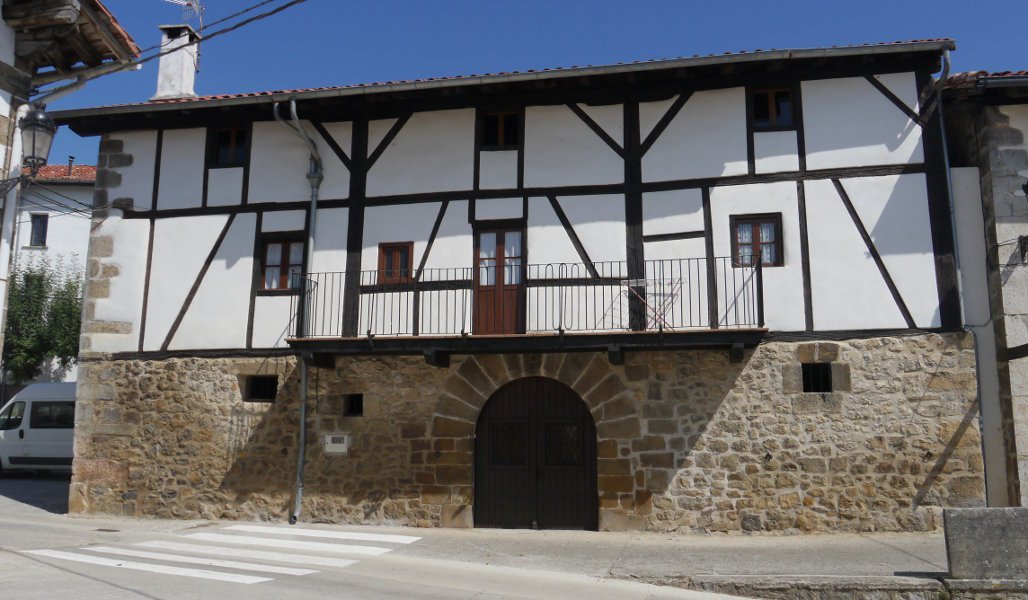 Herriko etxea, Aldatz