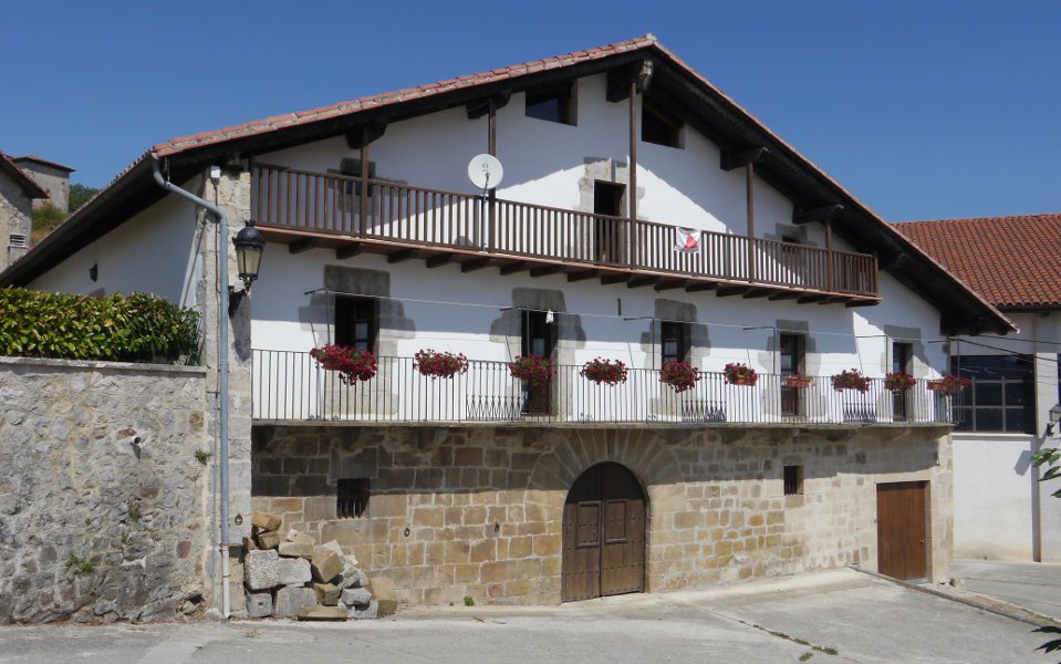 Herriko etxea, Aldatz