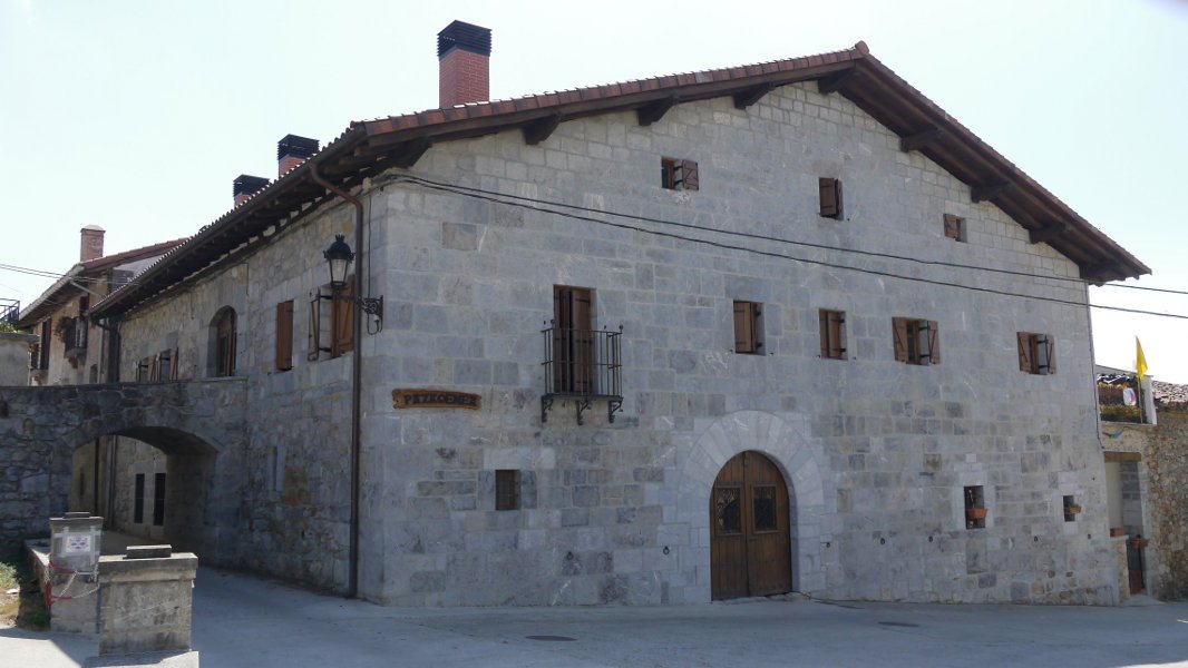 Herriko etxea, Aldatz