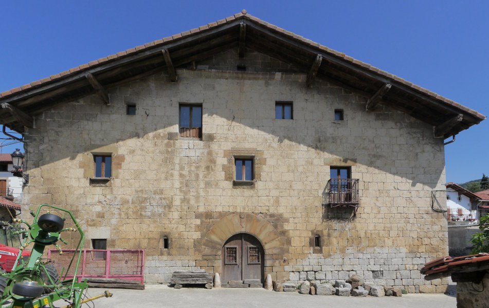 Herriko etxea, Aldatz