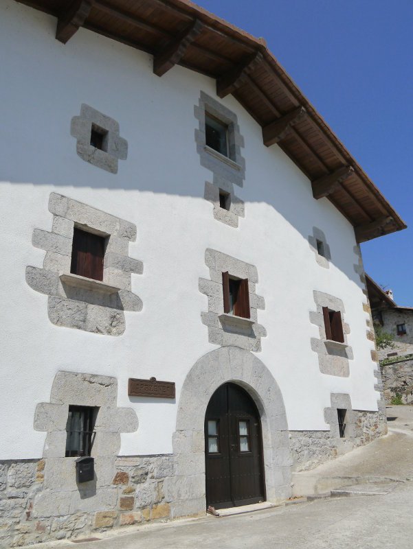 Herriko etxea, Aldatz