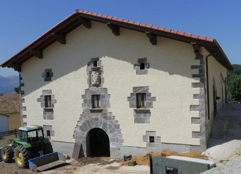 Herriko etxea, Etxarri