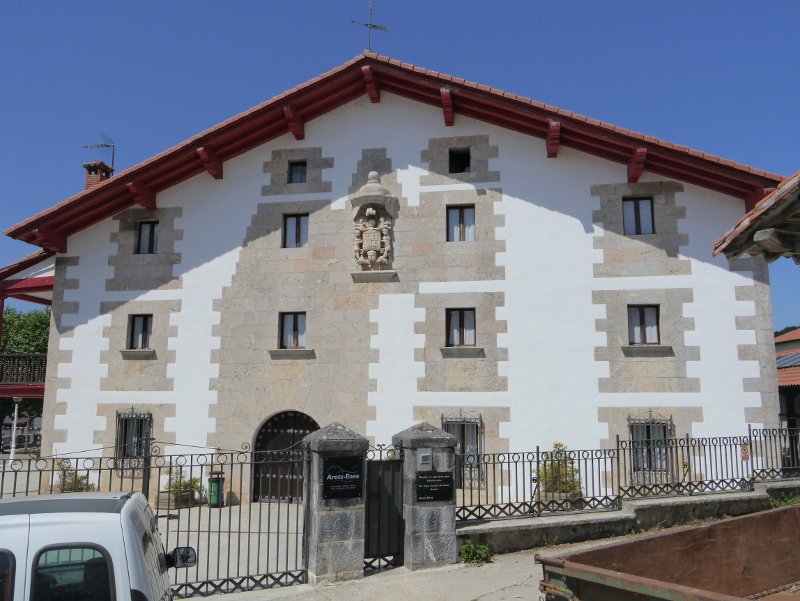 Arotzenea etxea, Etxarri