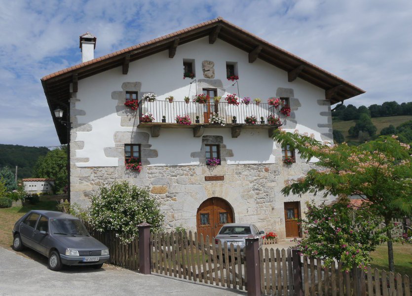 Herriko etxea, Uitzi