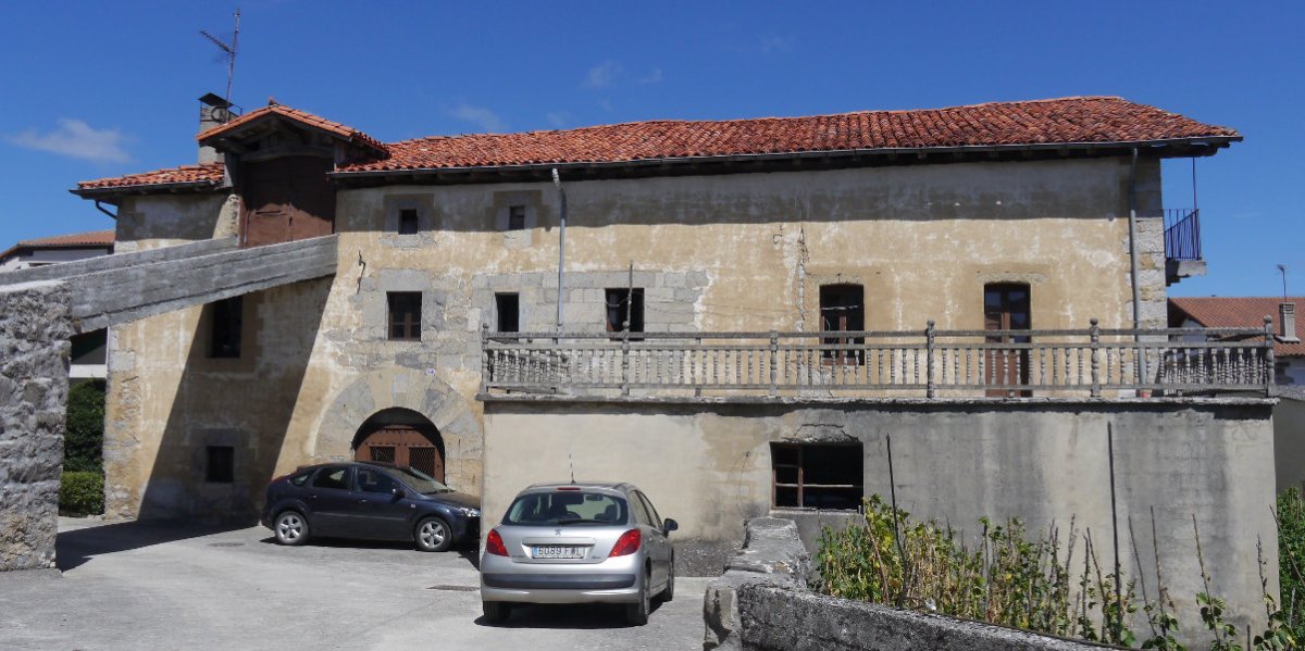 Herriko etxea, Iribas