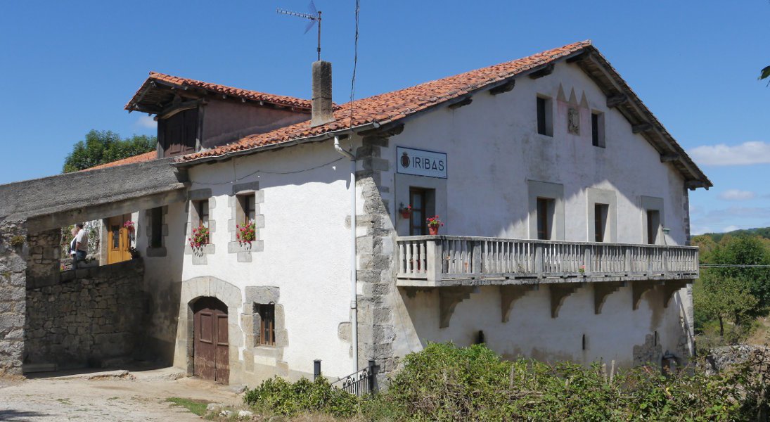 Herriko etxea, Iribas