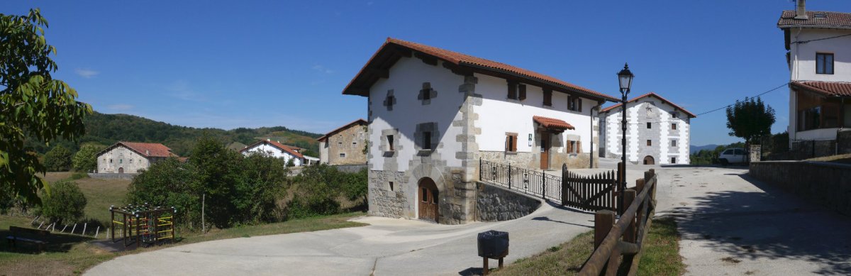 Aterpea eta inguruak, Astitz