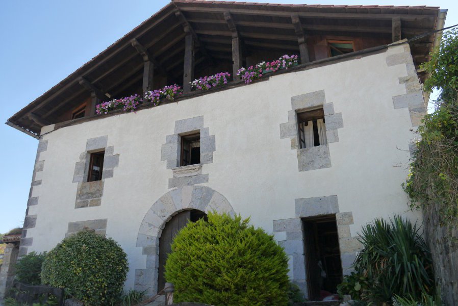 Herriko etxea, Astitz