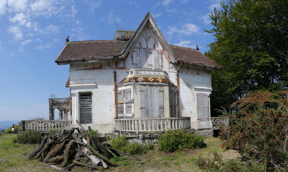 Aizkolegiko jauregia, Bertizarana