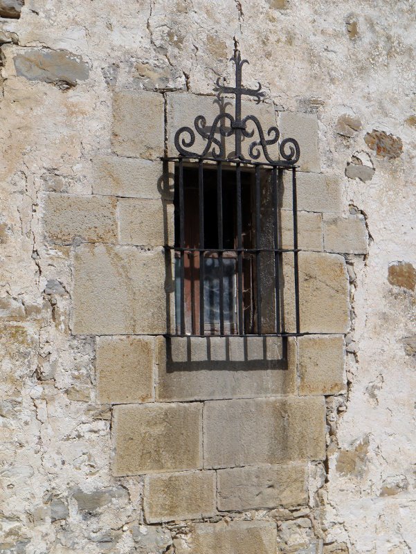 Etxe bateko leihoa, Saldise