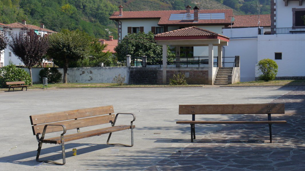 Plaza, Oronoz-Mugairi