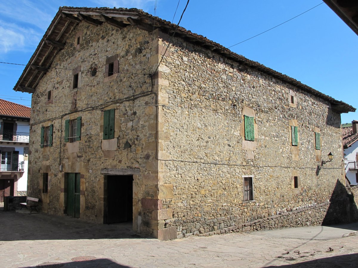 6 zenbakia duen etxea, Aniz