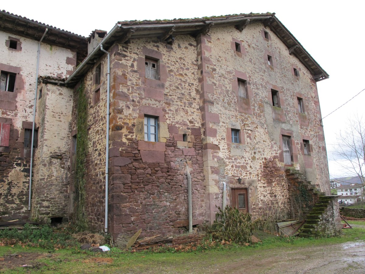 Aroztegia jauregia, Lekarotz