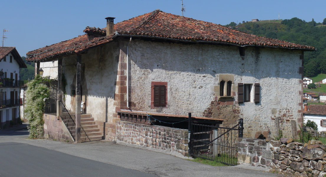 Bikuña jauregia, Arraioz