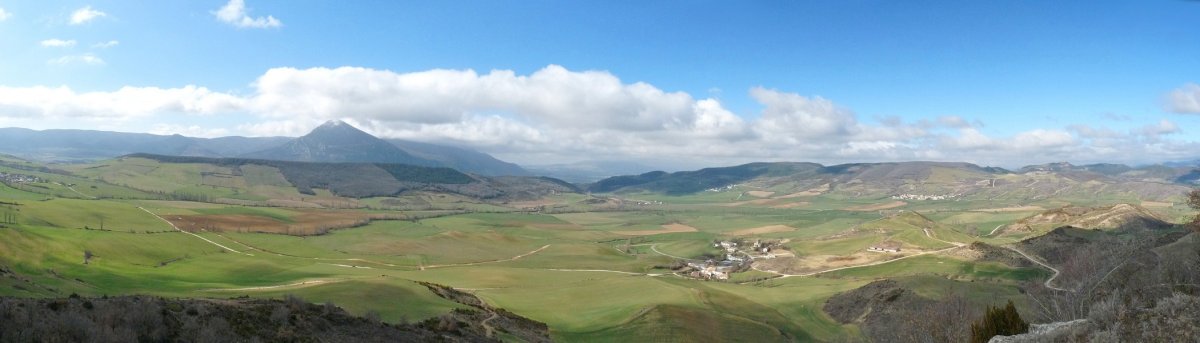 Untziti bailara Txarribizkarreko gailurretik