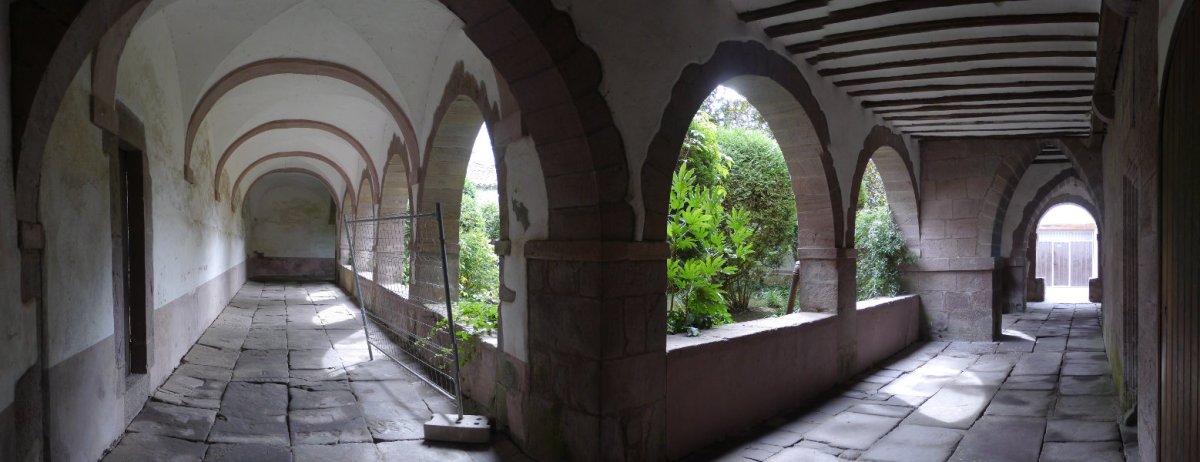 San Pedro eliza, Erratzu